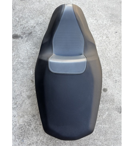 Asiento calefactable con pistón BMW C400X